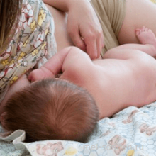 Почему возникает аллергия на материнское молоко
