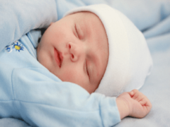 Почему ребенок плохо спит ночью: как наладить сон ребенка?