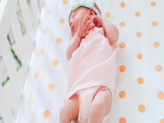Как правильно укладывать спать новорожденного?