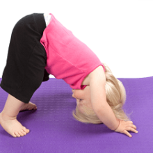 В чем польза йоги для ребенка?