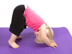 В чем польза йоги для ребенка?