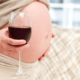 Стоит ли пить вино при беременности
