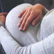Что означают белые выделения при беременности?