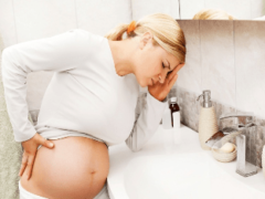 Почему колит правый бок живота при беременности