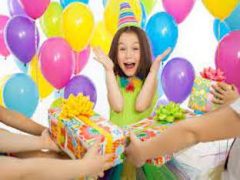 Каким подарком порадовать дочку в ее день рождения?